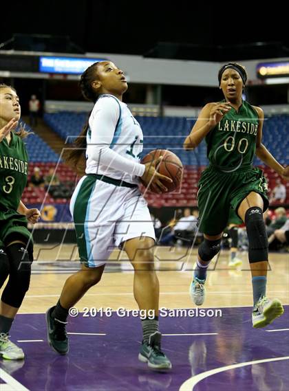 Thumbnail 1 in Sacred Heart Cathedral Preparatory vs Lakeside (CIF State D3 Final) photogallery.