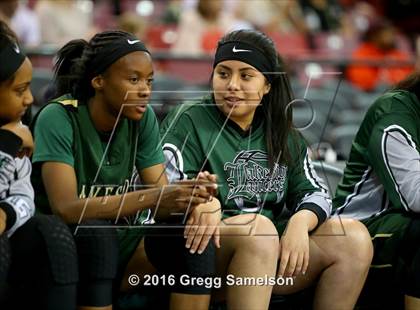 Thumbnail 3 in Sacred Heart Cathedral Preparatory vs Lakeside (CIF State D3 Final) photogallery.