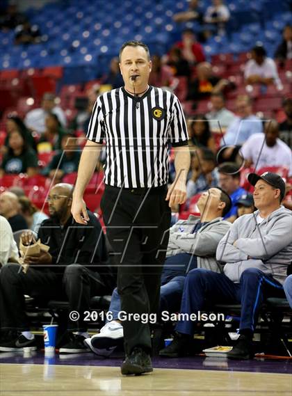 Thumbnail 1 in Sacred Heart Cathedral Preparatory vs Lakeside (CIF State D3 Final) photogallery.