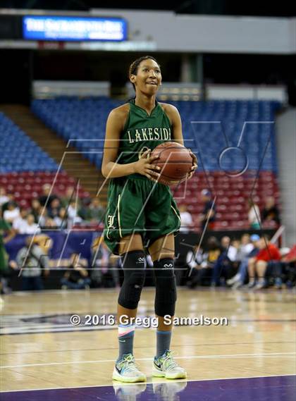 Thumbnail 2 in Sacred Heart Cathedral Preparatory vs Lakeside (CIF State D3 Final) photogallery.