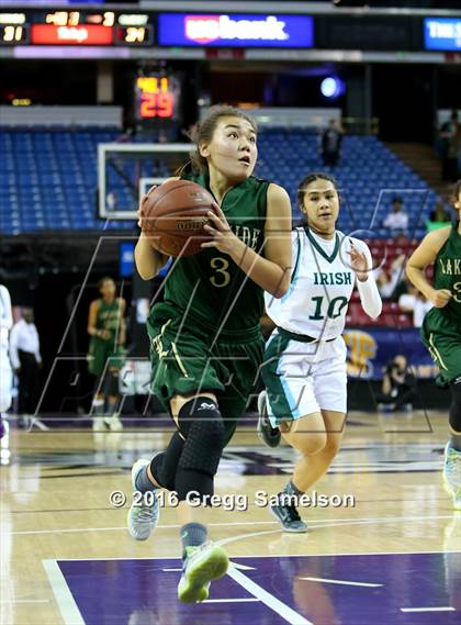 Thumbnail 3 in Sacred Heart Cathedral Preparatory vs Lakeside (CIF State D3 Final) photogallery.