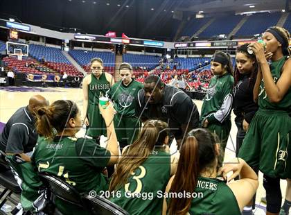 Thumbnail 1 in Sacred Heart Cathedral Preparatory vs Lakeside (CIF State D3 Final) photogallery.
