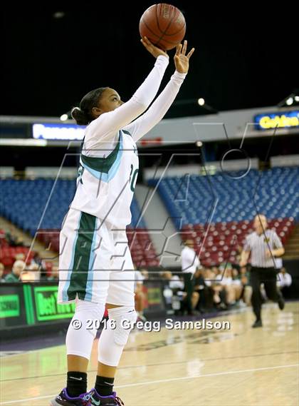 Thumbnail 1 in Sacred Heart Cathedral Preparatory vs Lakeside (CIF State D3 Final) photogallery.