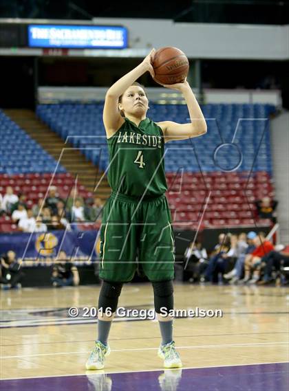 Thumbnail 1 in Sacred Heart Cathedral Preparatory vs Lakeside (CIF State D3 Final) photogallery.