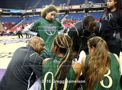 Thumbnail 3 in Sacred Heart Cathedral Preparatory vs Lakeside (CIF State D3 Final) photogallery.