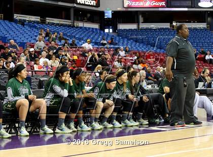 Thumbnail 3 in Sacred Heart Cathedral Preparatory vs Lakeside (CIF State D3 Final) photogallery.