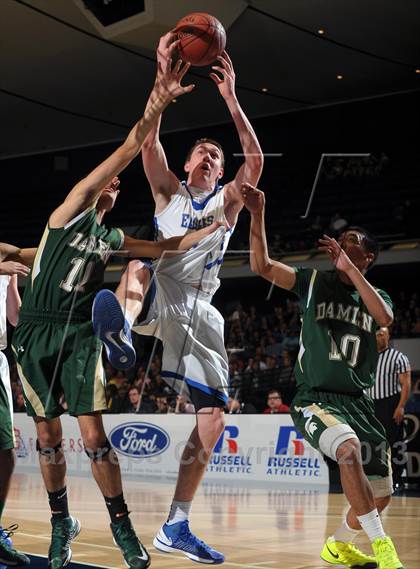 Thumbnail 2 in Damien vs. Santa Margarita (CIF SS D 3AA Final) photogallery.