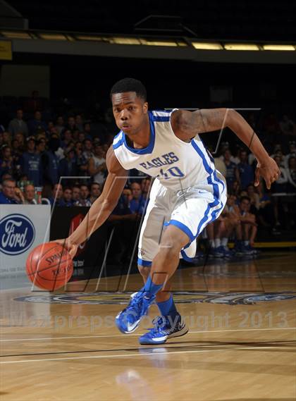Thumbnail 3 in Damien vs. Santa Margarita (CIF SS D 3AA Final) photogallery.
