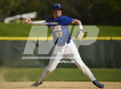 Thumbnail 3 in Lyons vs Argo (IHSA 4A Regional Semifinal) photogallery.
