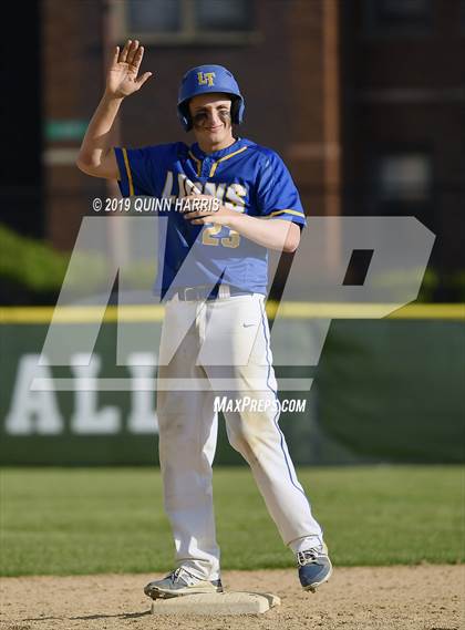 Thumbnail 3 in Lyons vs Argo (IHSA 4A Regional Semifinal) photogallery.