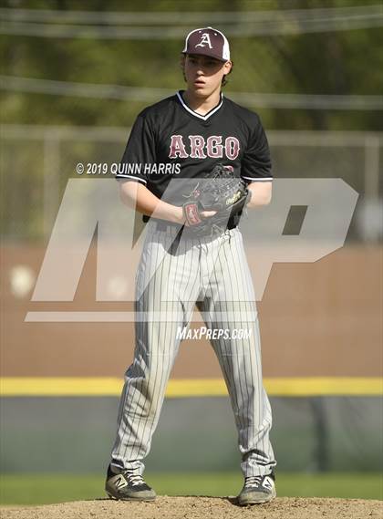 Thumbnail 1 in Lyons vs Argo (IHSA 4A Regional Semifinal) photogallery.