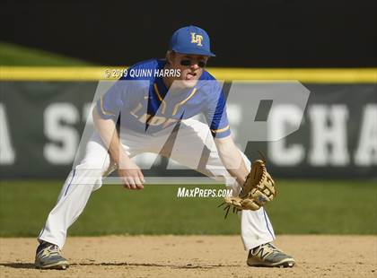 Thumbnail 1 in Lyons vs Argo (IHSA 4A Regional Semifinal) photogallery.