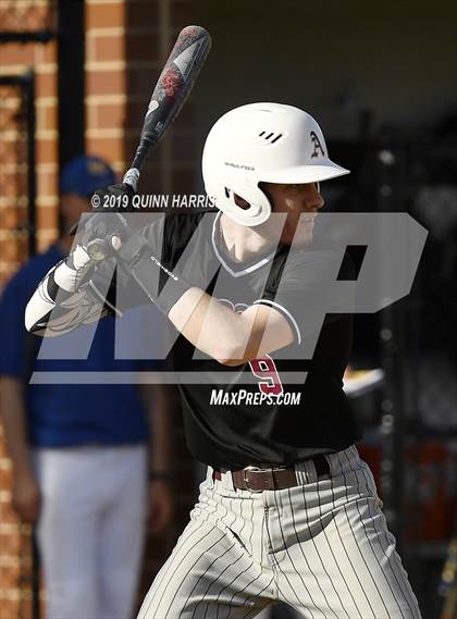 Thumbnail 1 in Lyons vs Argo (IHSA 4A Regional Semifinal) photogallery.