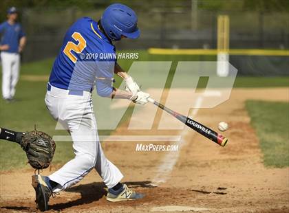 Thumbnail 1 in Lyons vs Argo (IHSA 4A Regional Semifinal) photogallery.