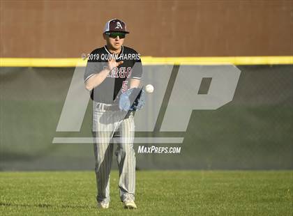 Thumbnail 2 in Lyons vs Argo (IHSA 4A Regional Semifinal) photogallery.