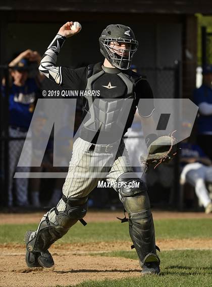 Thumbnail 3 in Lyons vs Argo (IHSA 4A Regional Semifinal) photogallery.