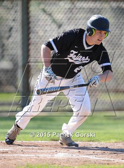 Thumbnail 1 in New Trier vs Fenwick (IHSA Class 4A Regional) photogallery.