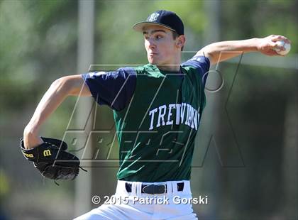 Thumbnail 1 in New Trier vs Fenwick (IHSA Class 4A Regional) photogallery.