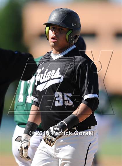 Thumbnail 3 in New Trier vs Fenwick (IHSA Class 4A Regional) photogallery.