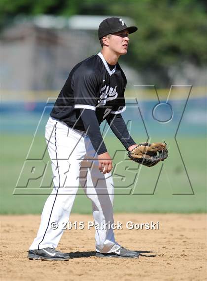 Thumbnail 1 in New Trier vs Fenwick (IHSA Class 4A Regional) photogallery.