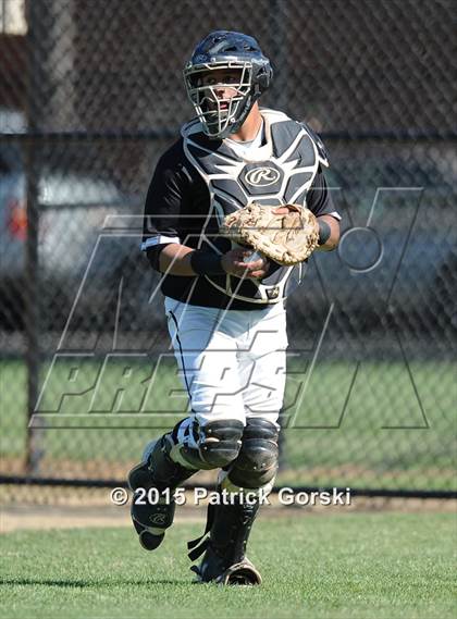 Thumbnail 2 in New Trier vs Fenwick (IHSA Class 4A Regional) photogallery.