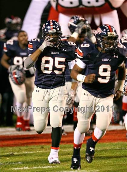Thumbnail 1 in South Panola vs. Meridian (MHSAA Class 6A Final) photogallery.