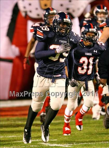 Thumbnail 3 in South Panola vs. Meridian (MHSAA Class 6A Final) photogallery.