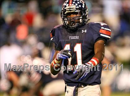 Thumbnail 1 in South Panola vs. Meridian (MHSAA Class 6A Final) photogallery.
