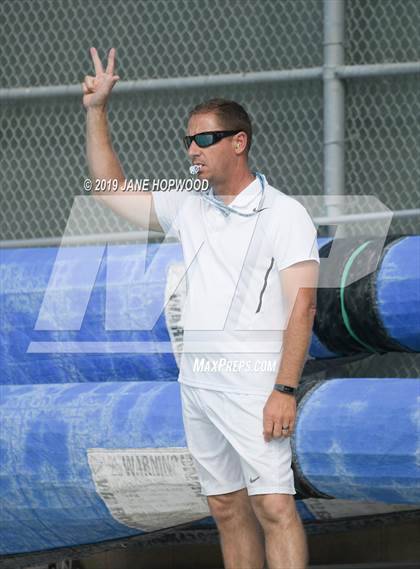 Thumbnail 1 in Gilroy vs Santa Teresa (Stinky Rose) photogallery.