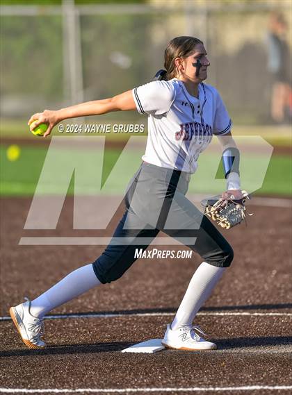 Thumbnail 1 in Jefferson vs. Mount Vernon (UIL Softball 3A Area Playoff) photogallery.