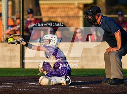Thumbnail 2 in Jefferson vs. Mount Vernon (UIL Softball 3A Area Playoff) photogallery.