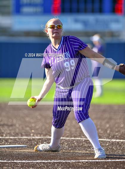 Thumbnail 2 in Jefferson vs. Mount Vernon (UIL Softball 3A Area Playoff) photogallery.