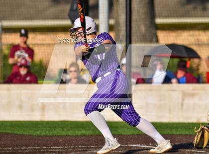 Thumbnail 2 in Jefferson vs. Mount Vernon (UIL Softball 3A Area Playoff) photogallery.