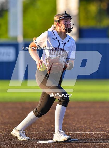 Thumbnail 3 in Jefferson vs. Mount Vernon (UIL Softball 3A Area Playoff) photogallery.