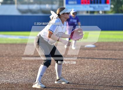 Thumbnail 2 in Jefferson vs. Mount Vernon (UIL Softball 3A Area Playoff) photogallery.