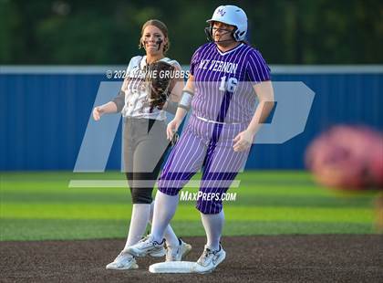 Thumbnail 1 in Jefferson vs. Mount Vernon (UIL Softball 3A Area Playoff) photogallery.