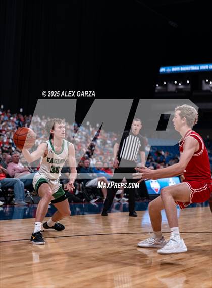 Thumbnail 2 in Columbus vs. Tatum (UIL 3A Basketball Division I Final) photogallery.