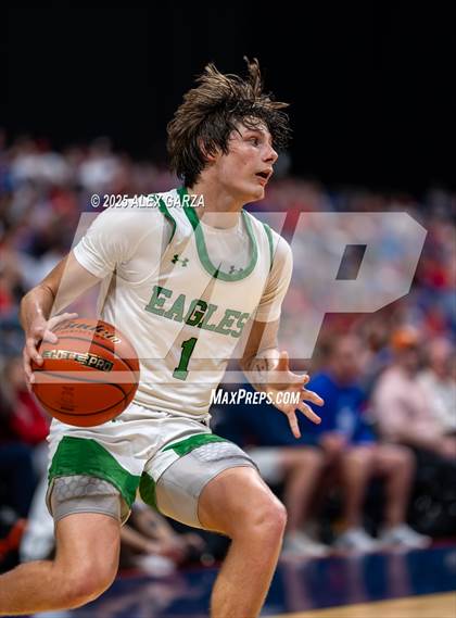 Thumbnail 3 in Columbus vs. Tatum (UIL 3A Basketball Division I Final) photogallery.