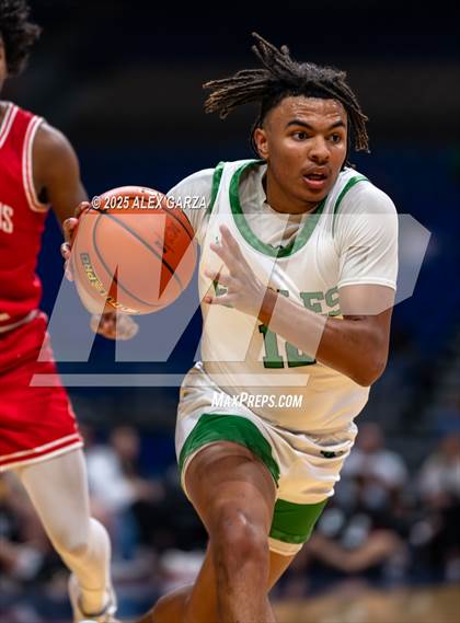 Thumbnail 3 in Columbus vs. Tatum (UIL 3A Basketball Division I Final) photogallery.