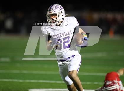 Thumbnail 2 in Booneville @ Glen Rose (AAA 3A Quarterfinal) photogallery.