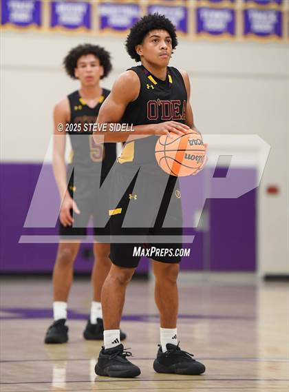 Thumbnail 2 in St. Augustine vs. O'Dea photogallery.