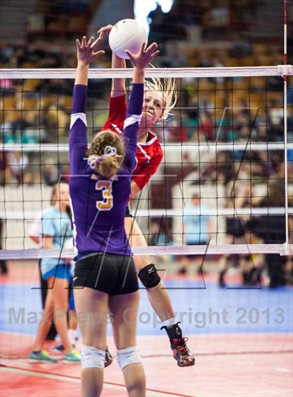 Thumbnail 2 in Eaton vs. Holy Family (CHSAA 3A Semifinal) photogallery.