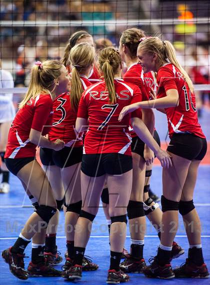 Thumbnail 2 in Eaton vs. Holy Family (CHSAA 3A Semifinal) photogallery.