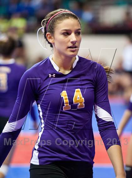 Thumbnail 3 in Eaton vs. Holy Family (CHSAA 3A Semifinal) photogallery.