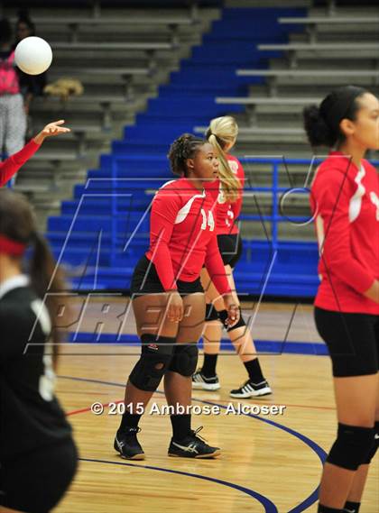 Thumbnail 3 in Reagan vs. Waltrip photogallery.