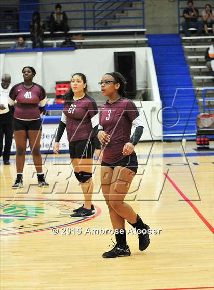 Thumbnail 3 in Reagan vs. Waltrip photogallery.