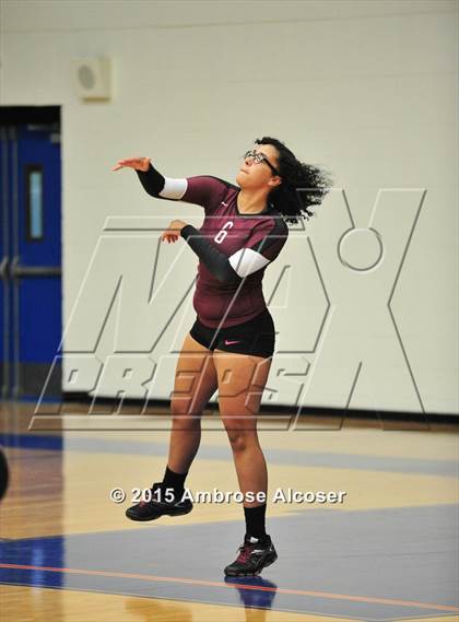 Thumbnail 3 in Reagan vs. Waltrip photogallery.