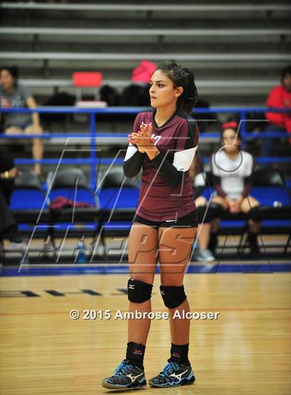 Thumbnail 1 in Reagan vs. Waltrip photogallery.