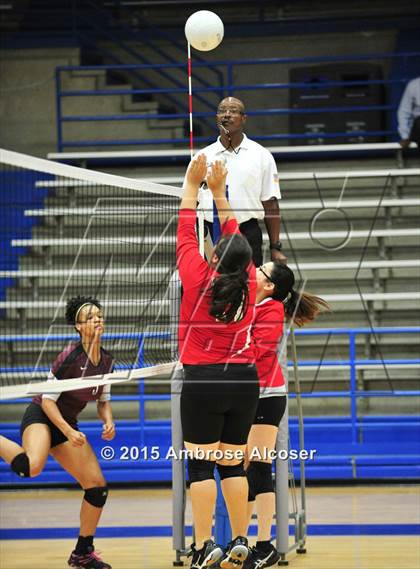 Thumbnail 3 in Reagan vs. Waltrip photogallery.