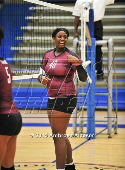 Thumbnail 2 in Reagan vs. Waltrip photogallery.